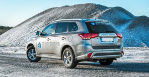 Mitsubishi_Outlander_PHEV 2016